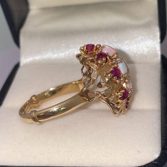 Solid Real 14K Yellow Gold Leaves Opal Ruby Bold Statement Ring Vintage Antique - Picture 9 of 17